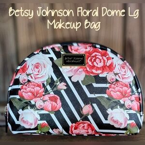Betsey Johnson Lg Floral Dome Makeup Bag